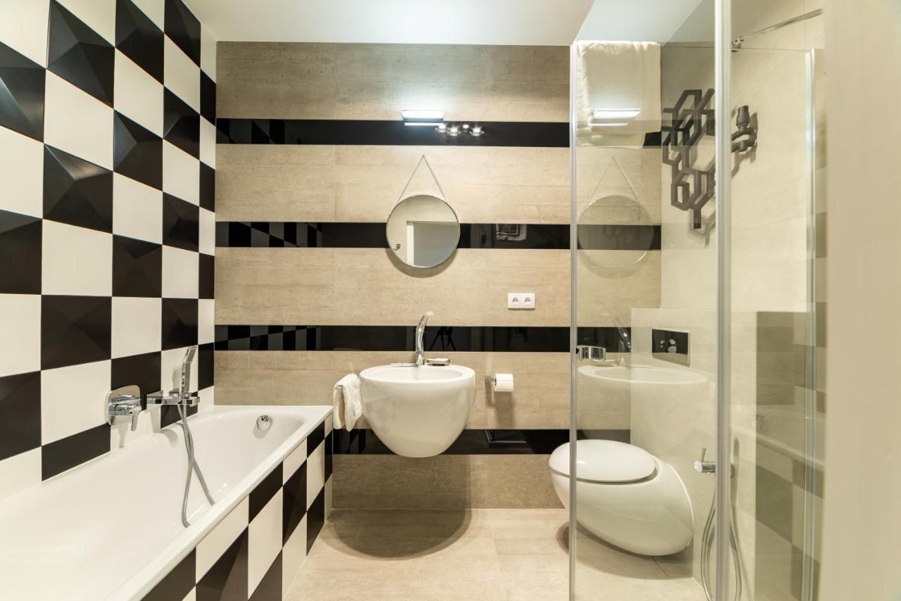 Platinum Towers Central 3*